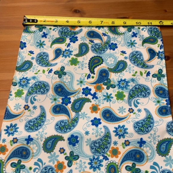 Home Collection NWT Set of 2 Reversible Placemats 18” by 12” - Picture 3 of 4